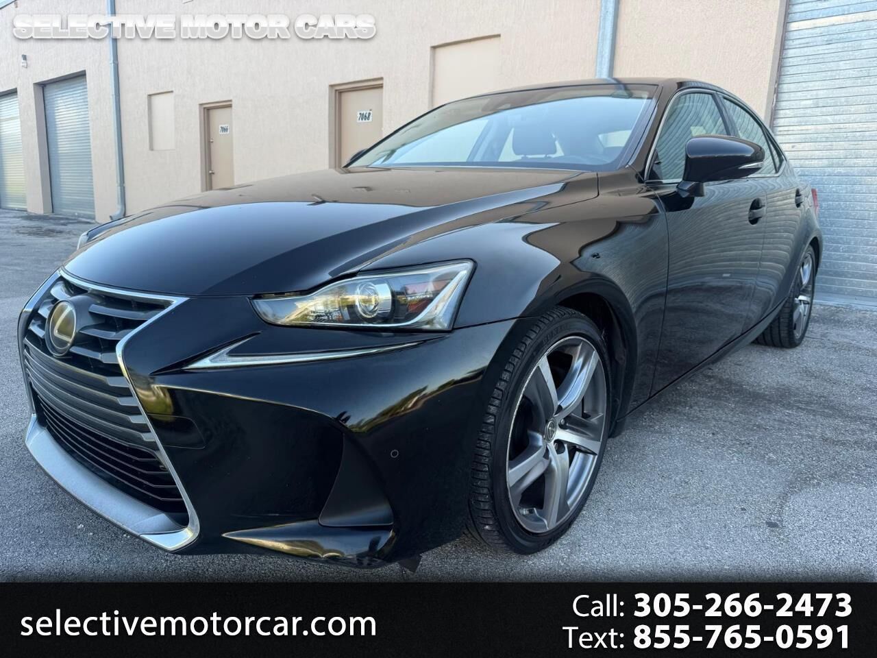 2017 LEXUS IS