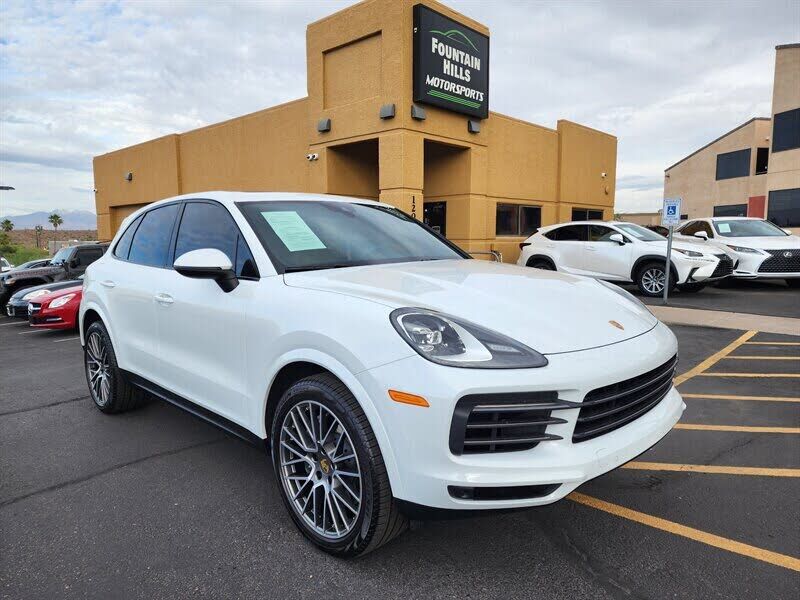 2022 PORSCHE Cayenne