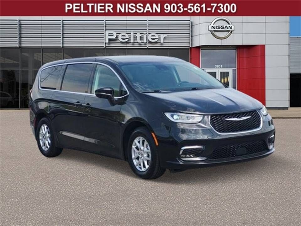 2023 CHRYSLER Pacifica