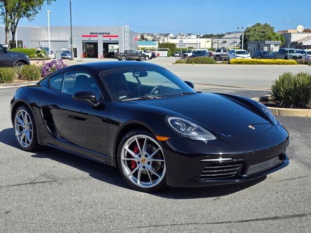 2018 PORSCHE 718