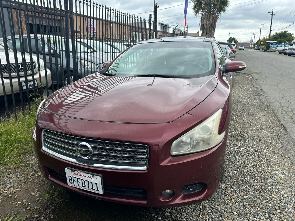 2010 NISSAN Maxima