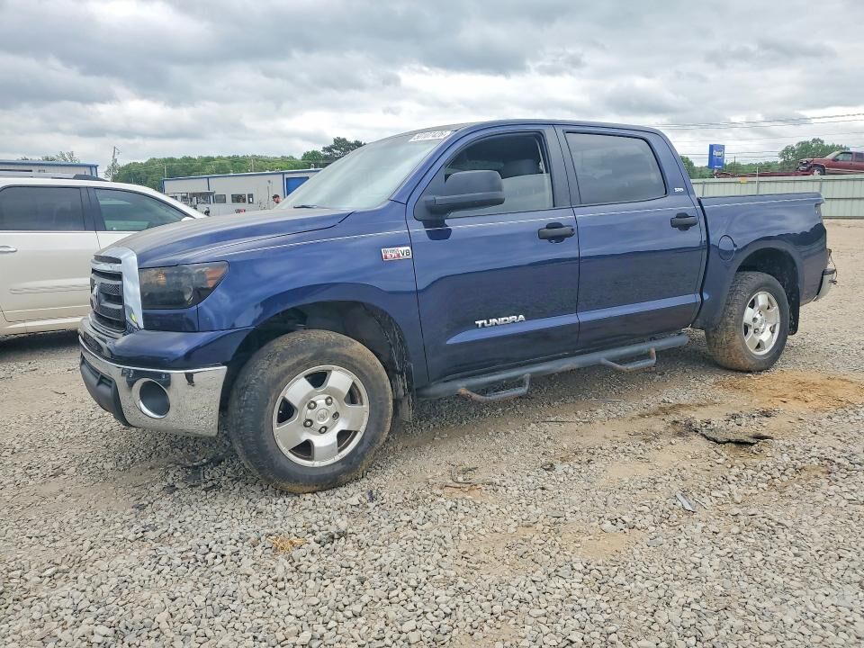 2011 TOYOTA Tundra