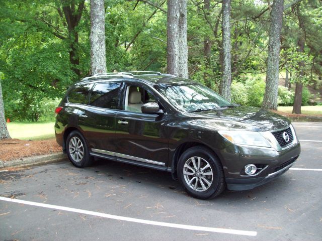 2016 NISSAN Pathfinder