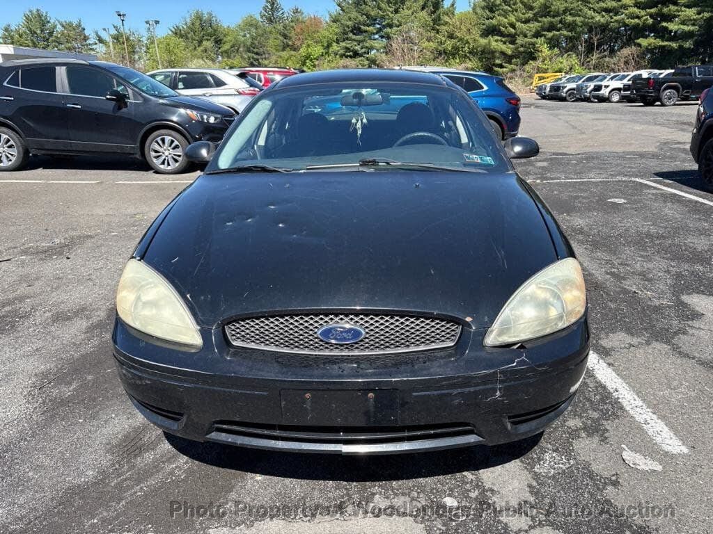 2004 FORD Taurus