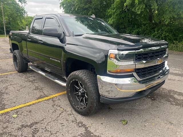 2018 CHEVROLET Silverado
