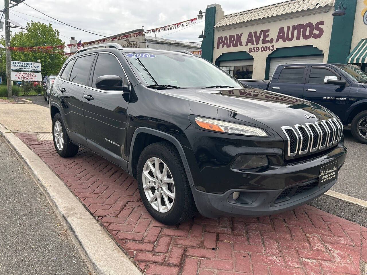 2016 JEEP Cherokee