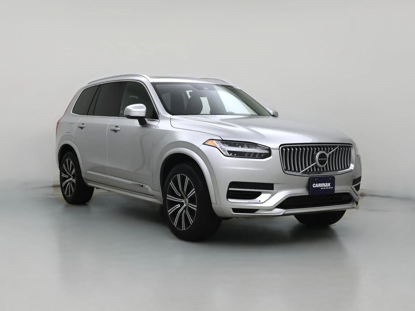 2022 VOLVO XC90