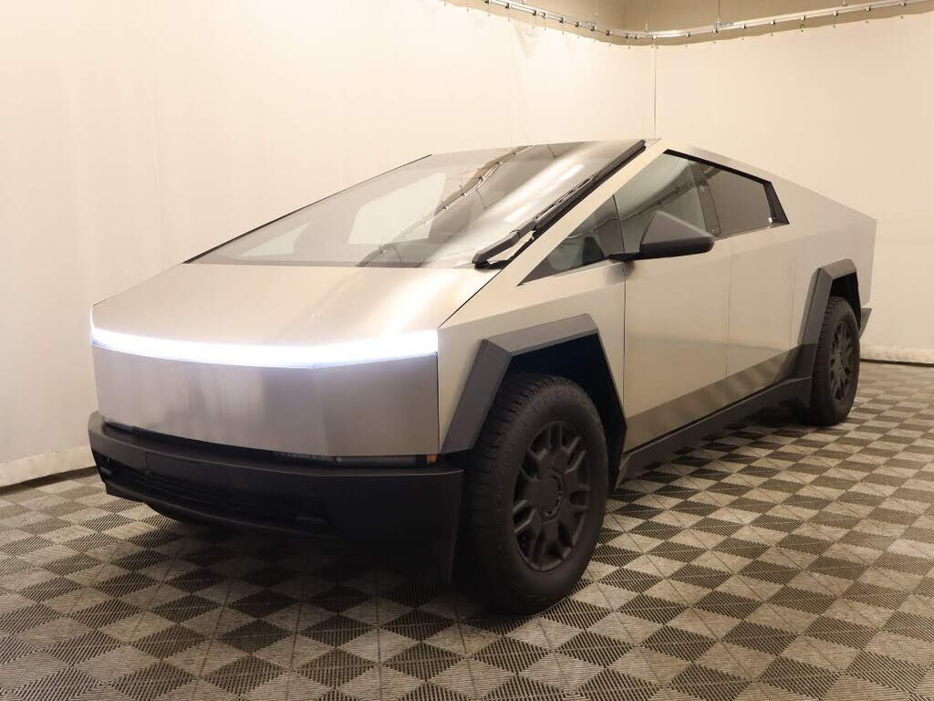 2024 TESLA Cybertruck