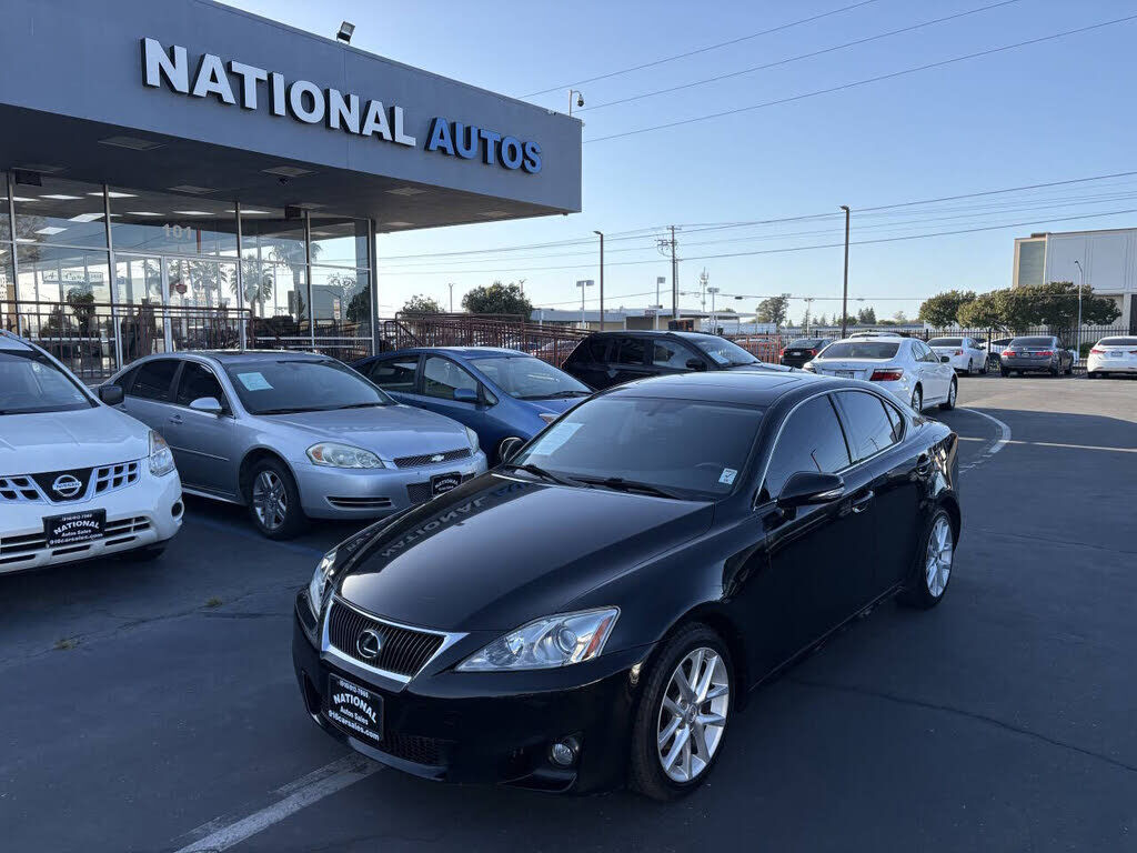 2011 LEXUS IS