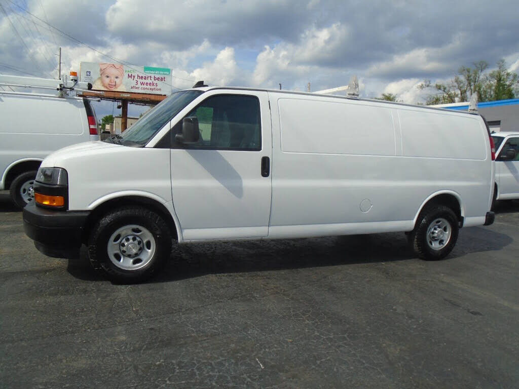 2019 CHEVROLET Express
