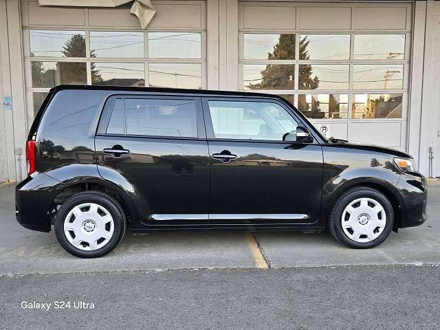 2013 TOYOTA SCION