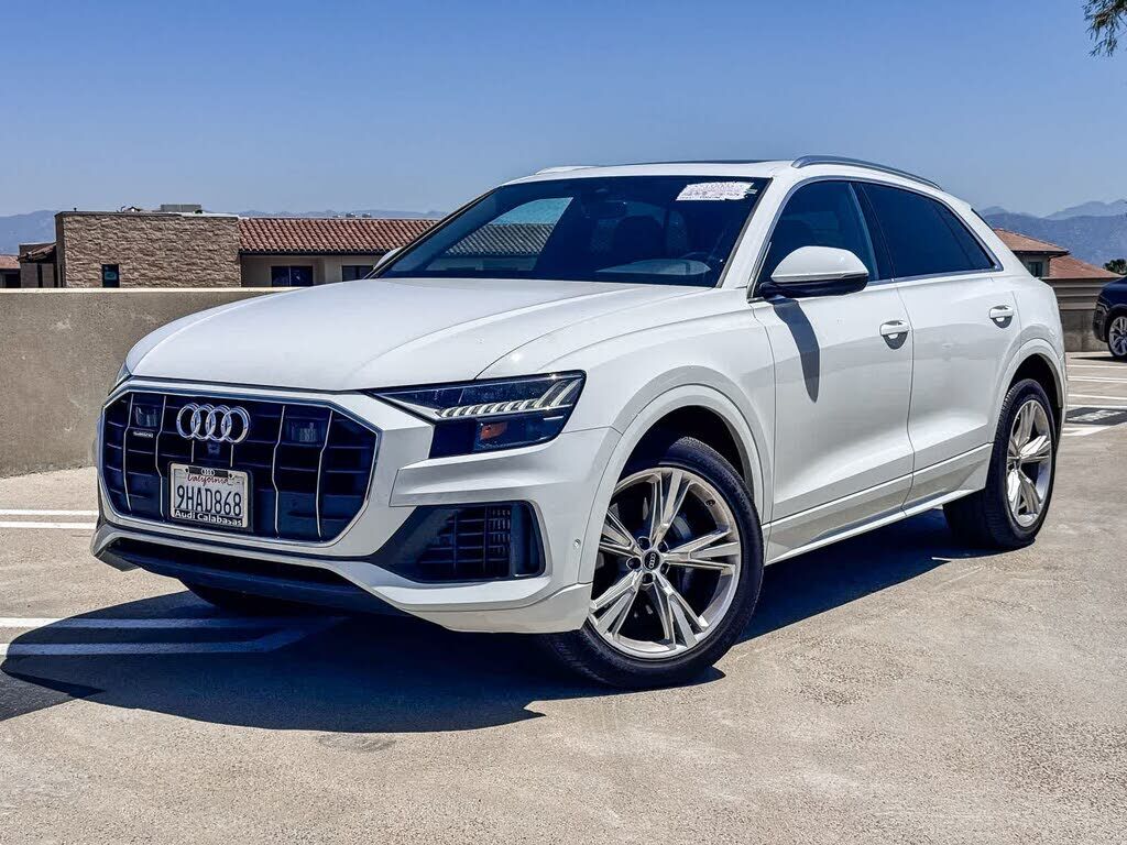 2023 AUDI Q8
