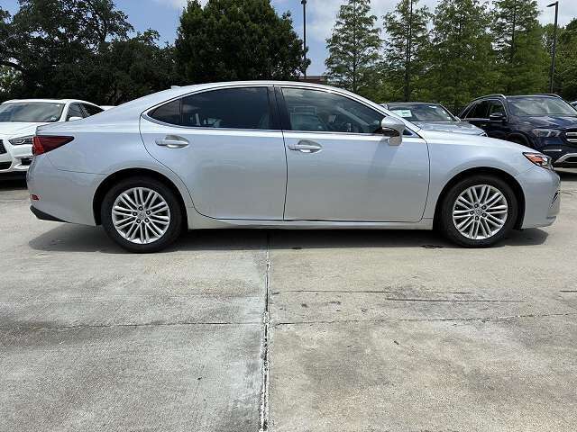 2017 LEXUS ES