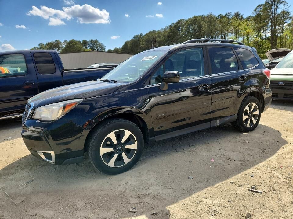 2017 SUBARU Forester