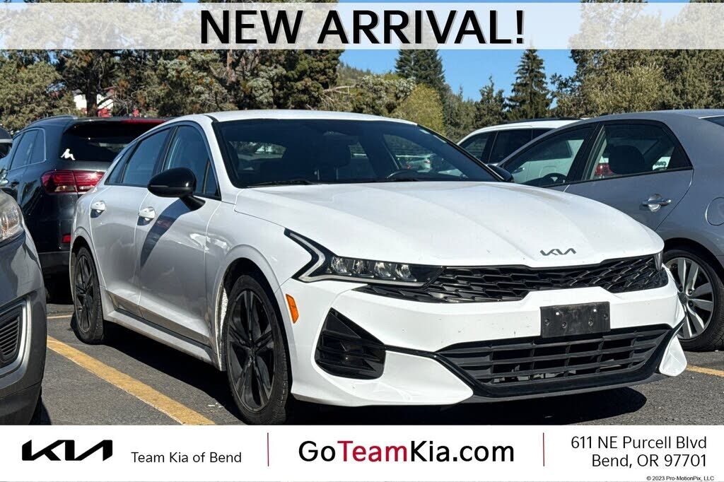 2022 KIA K5