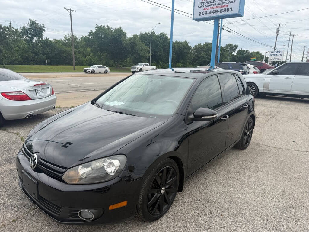 2011 VOLKSWAGEN Golf