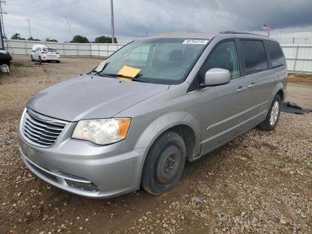 2014 CHRYSLER Town and Country