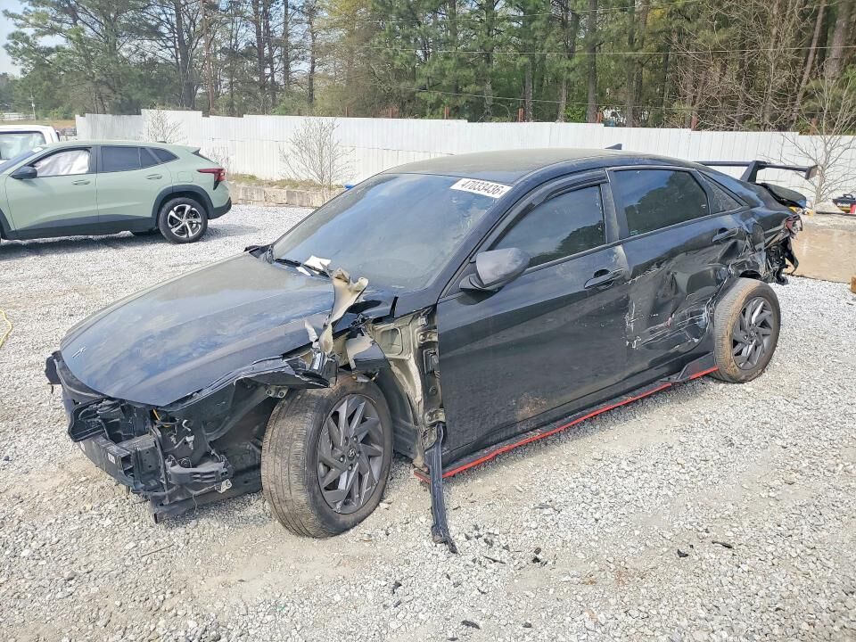 2024 HYUNDAI Elantra