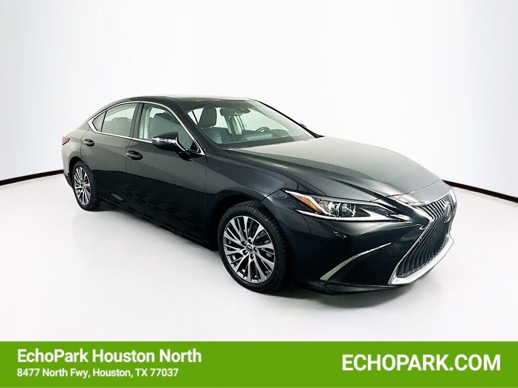 2019 LEXUS ES