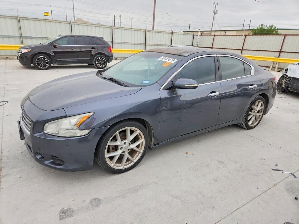2010 NISSAN Maxima