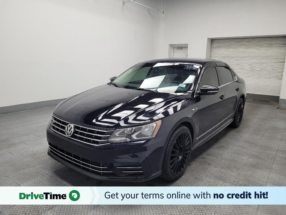 2017 VOLKSWAGEN Passat