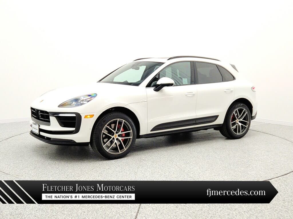 2023 PORSCHE Macan