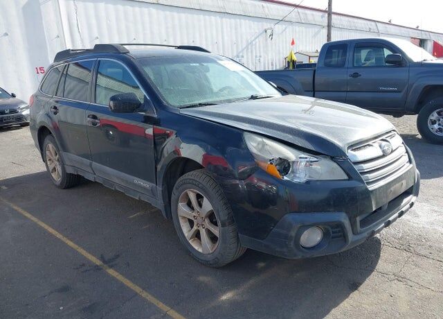 2013 SUBARU Outback