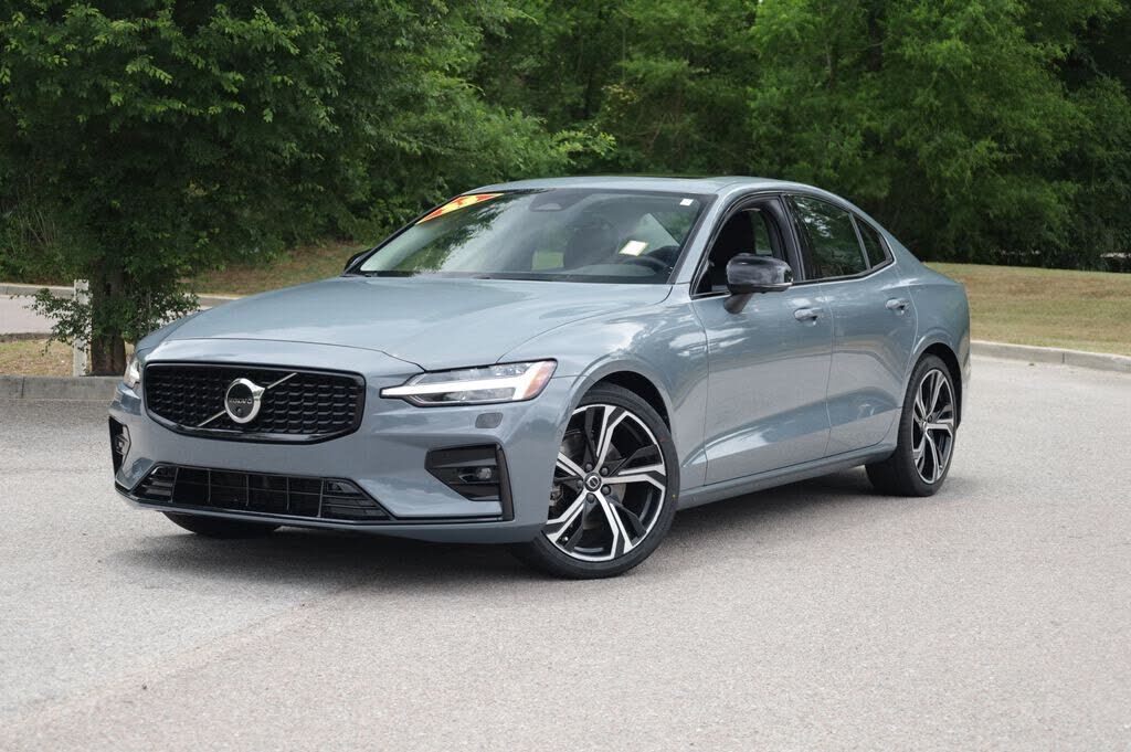 2023 VOLVO S60