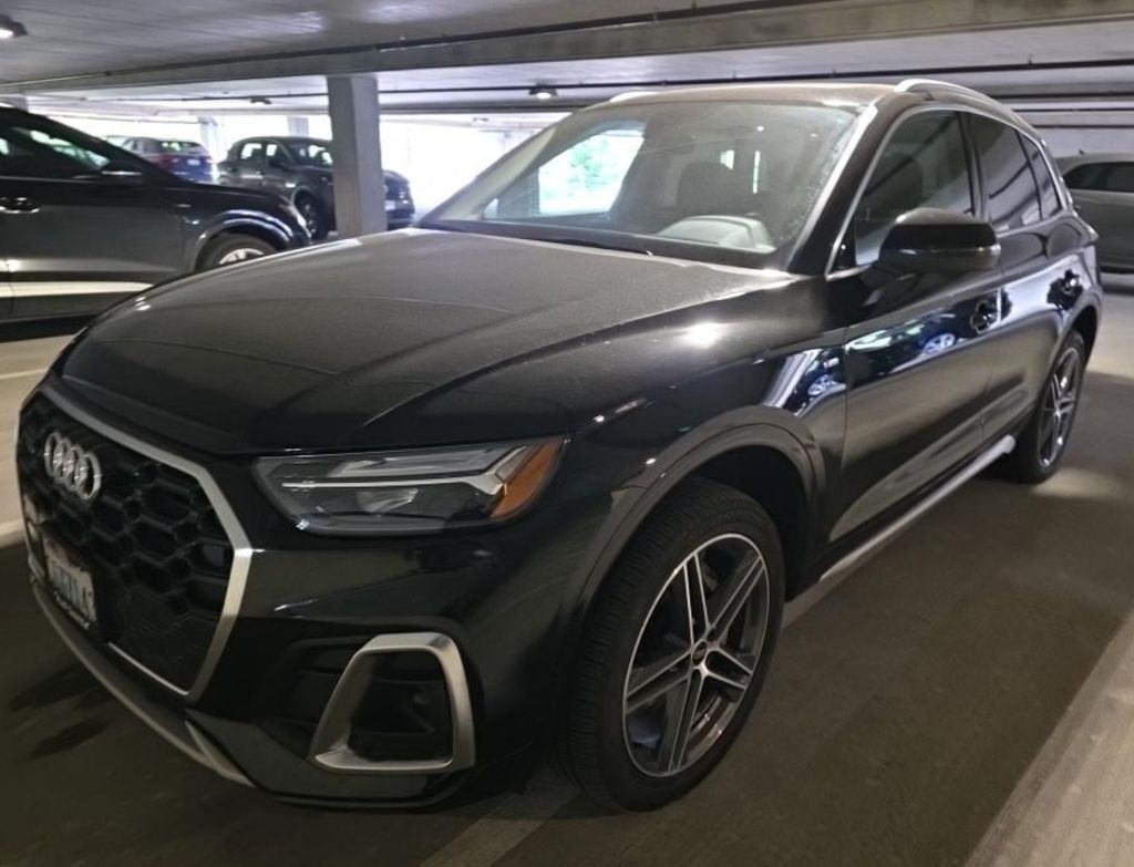 2023 AUDI Q5 e
