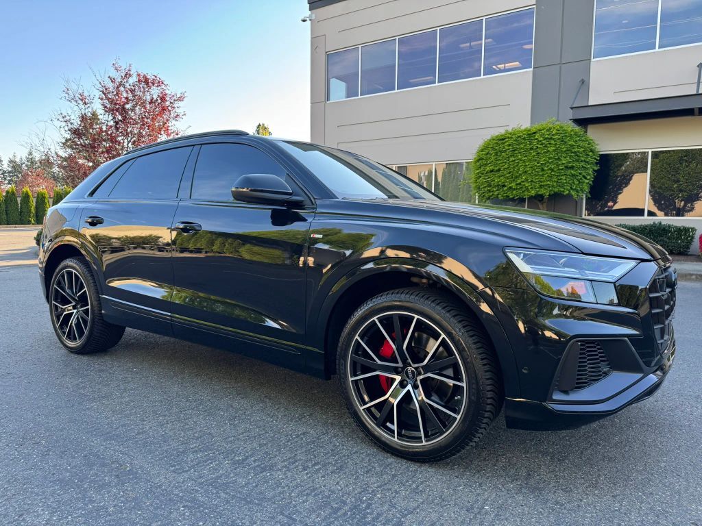 2022 AUDI Q8