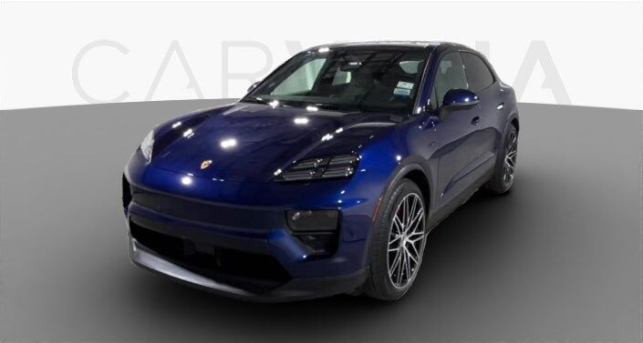 2025 PORSCHE Macan