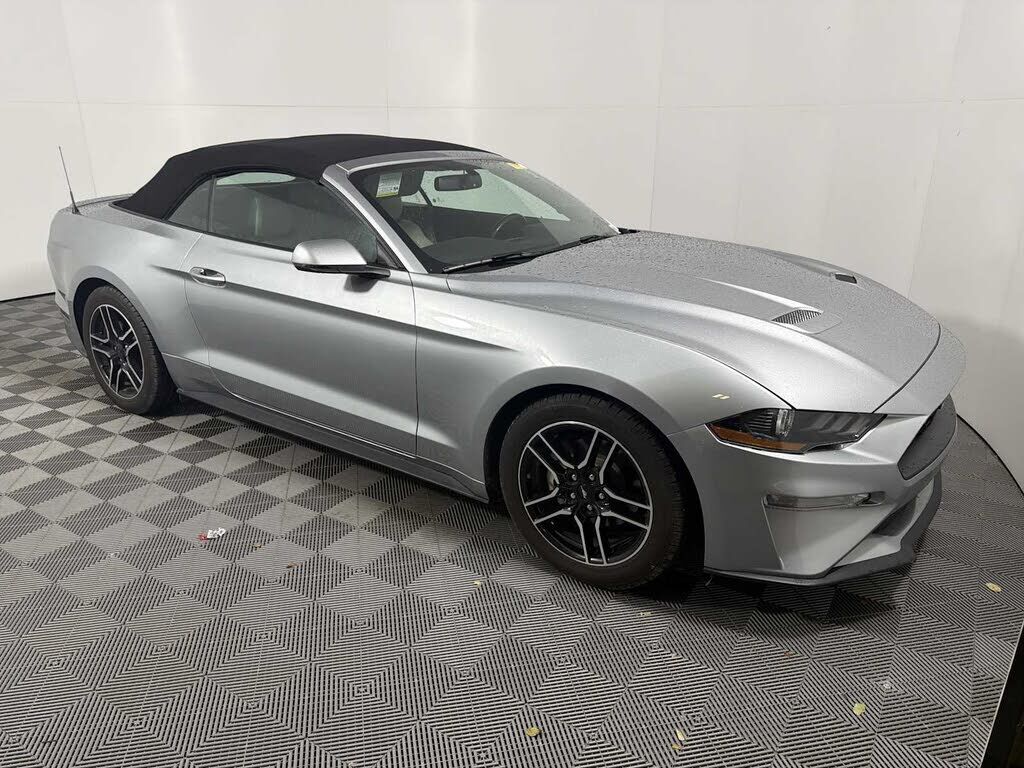2020 FORD Mustang