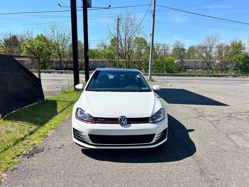 2017 VOLKSWAGEN Golf GTI