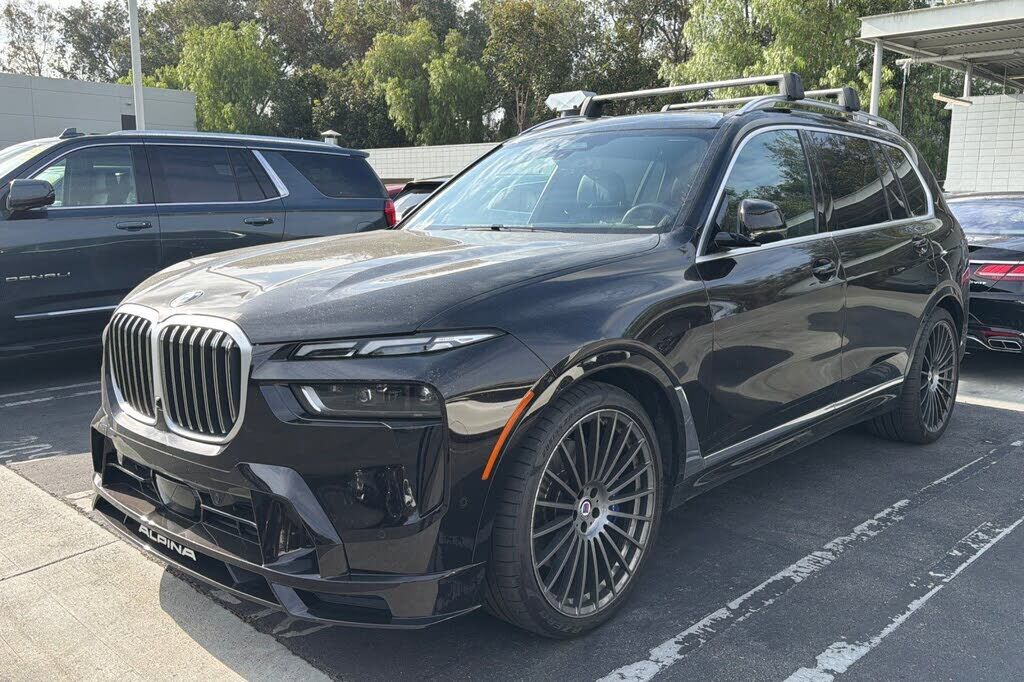 2023 BMW X7