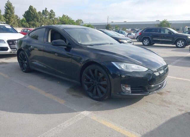2014 TESLA Model S