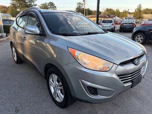 2010 HYUNDAI Tucson