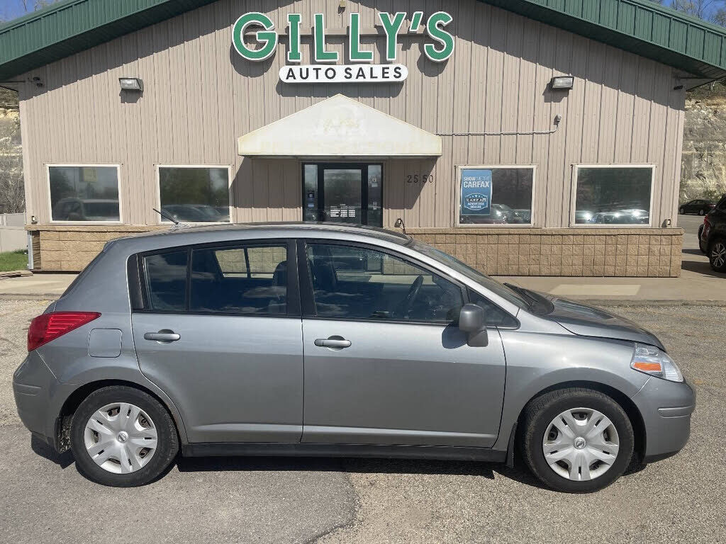 2011 NISSAN Versa
