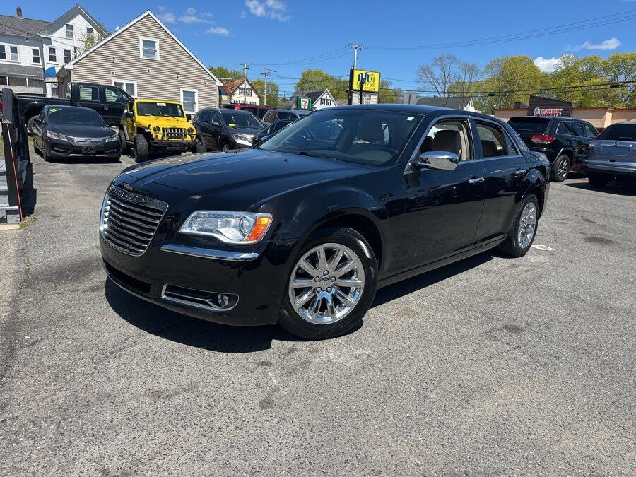 2011 CHRYSLER 300