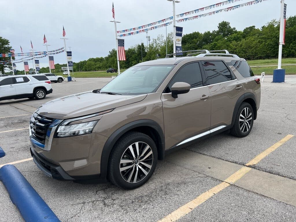 2024 NISSAN Pathfinder