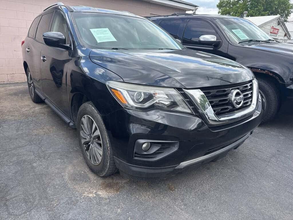 2017 NISSAN Pathfinder