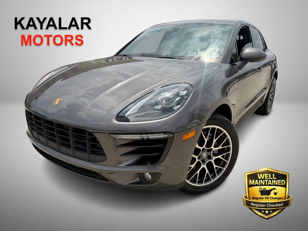 2018 PORSCHE Macan