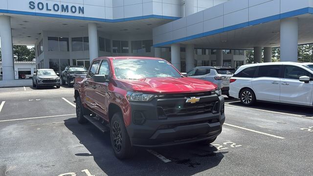 2025 CHEVROLET Colorado