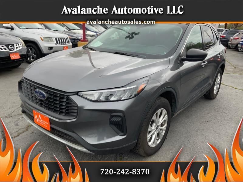 2024 FORD Escape