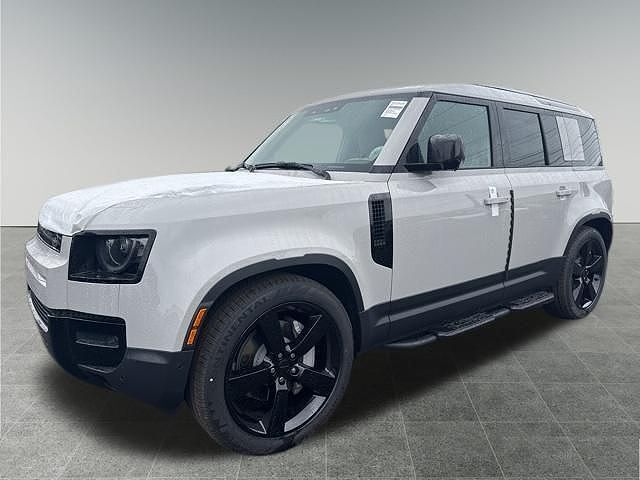 2026 LAND ROVER Defender