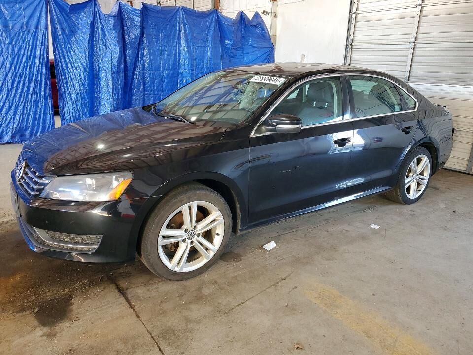 2014 VOLKSWAGEN Passat