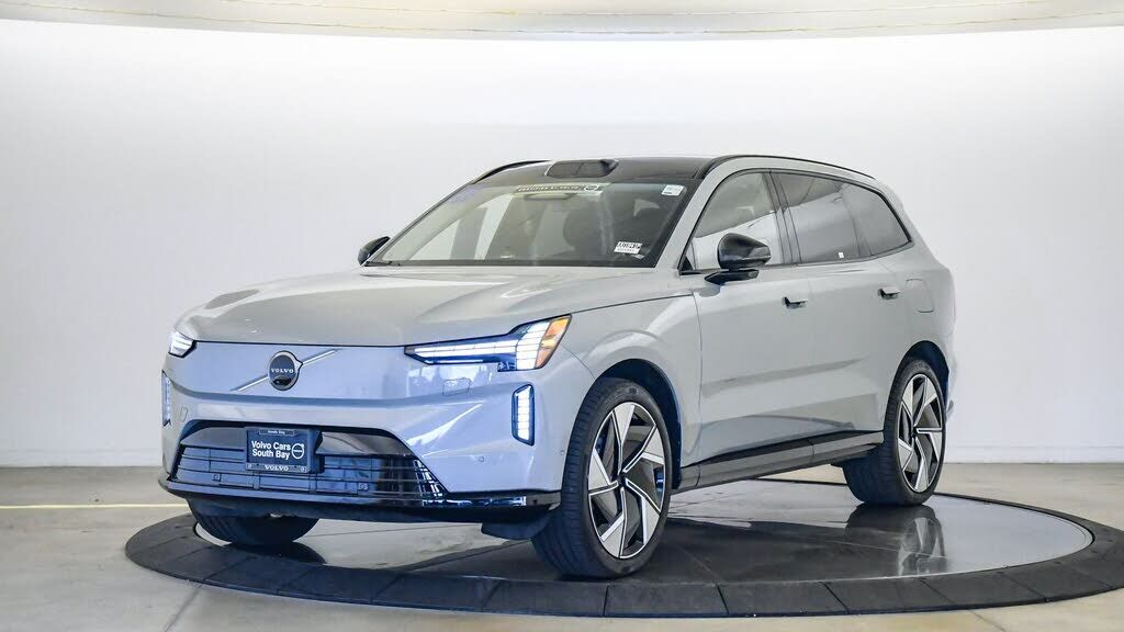 2025 VOLVO EX90