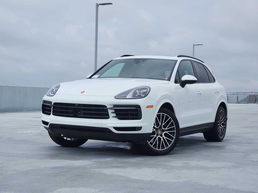 2023 PORSCHE Cayenne