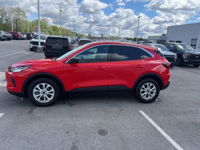 2024 FORD Escape