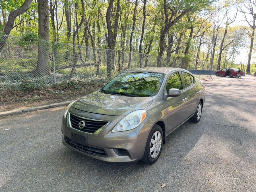 2013 NISSAN Versa
