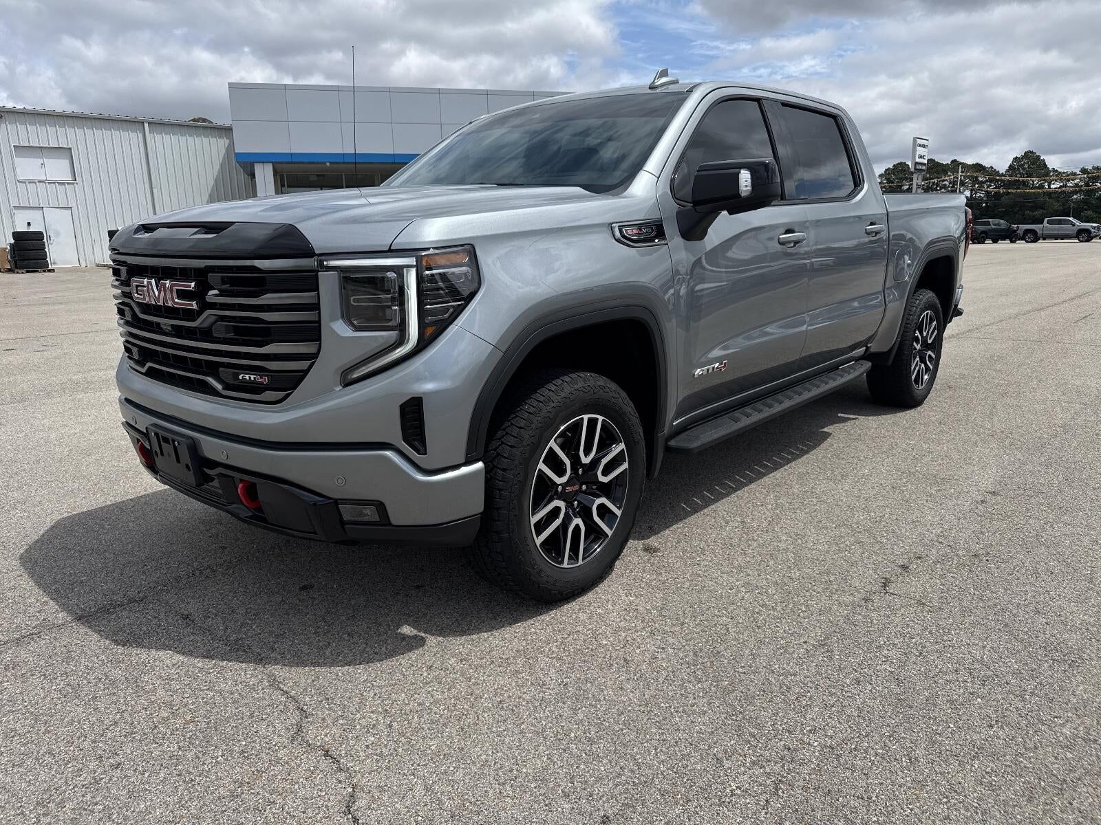 2025 GMC Sierra